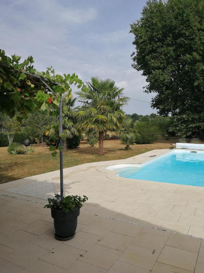 Au Doux Repos Bed & Breakfast Lucbardez-et-Bargues Exterior photo